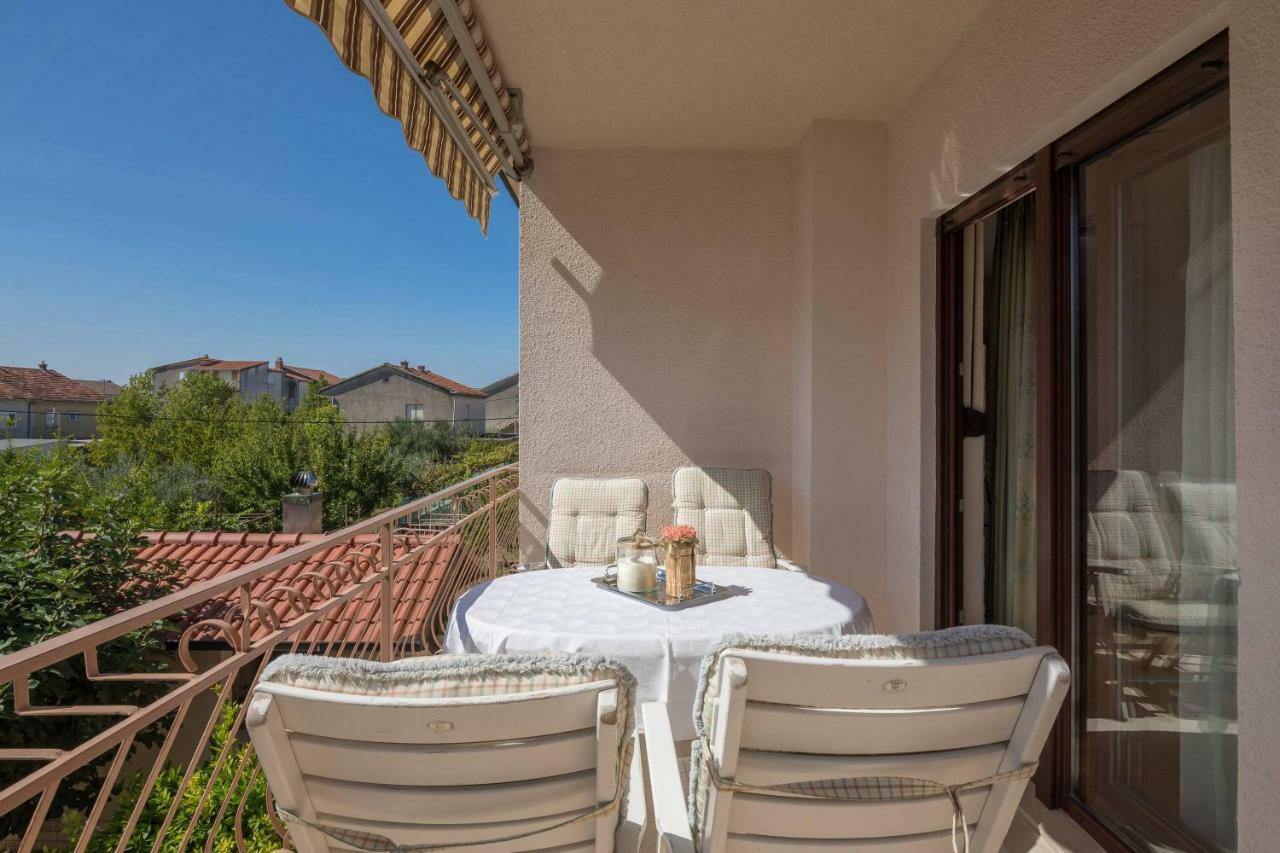 Apartment Novi Kaštela Zewnętrze zdjęcie